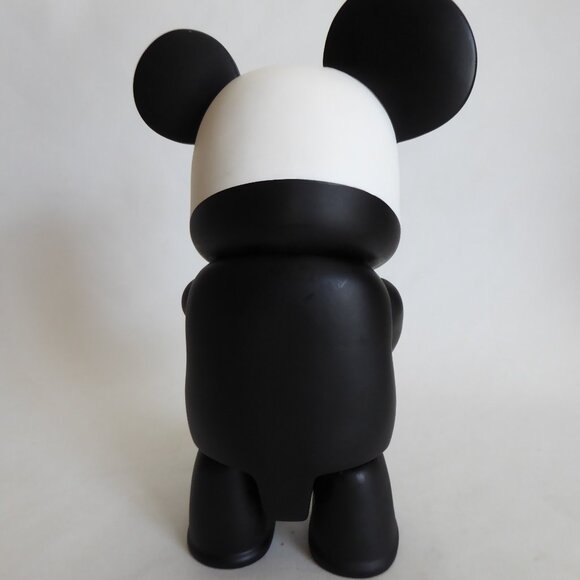 2003 Toy2r 9” QEE PANDA BEAR SKULL DESIGNER VINYL FIGURE (PRE-OWNED) - Picture 5 of 11